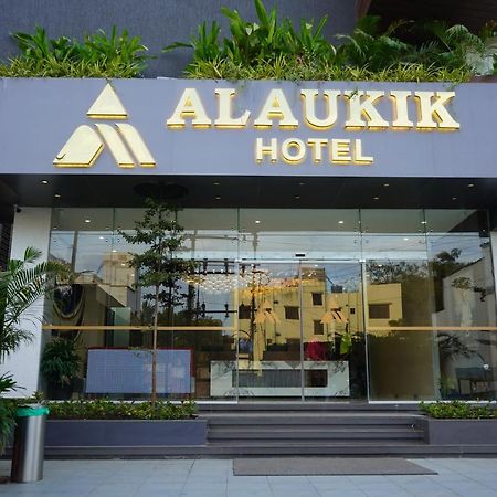 Alaukik Hotel Shirdi Exterior foto