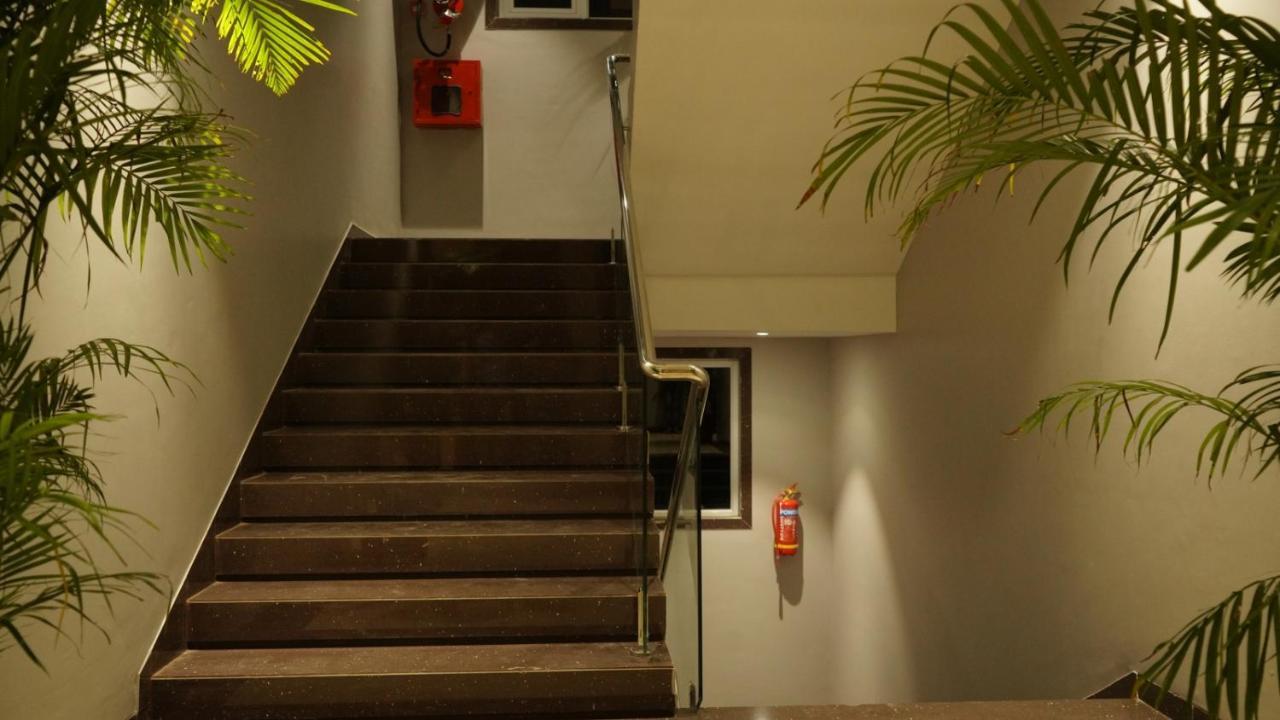 Alaukik Hotel Shirdi Exterior foto